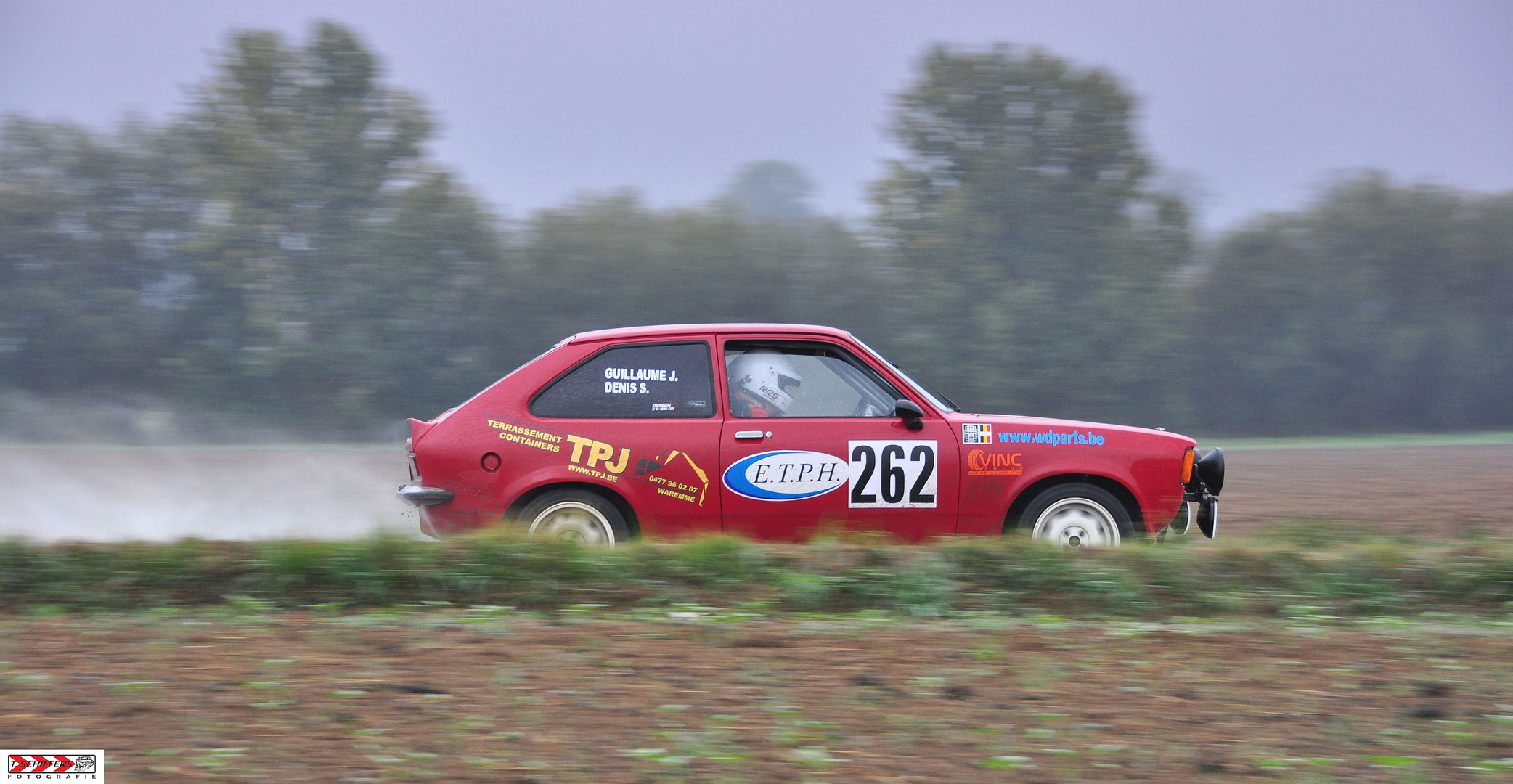 ergiebiger Landregen trifft auf Opel-Klassiker