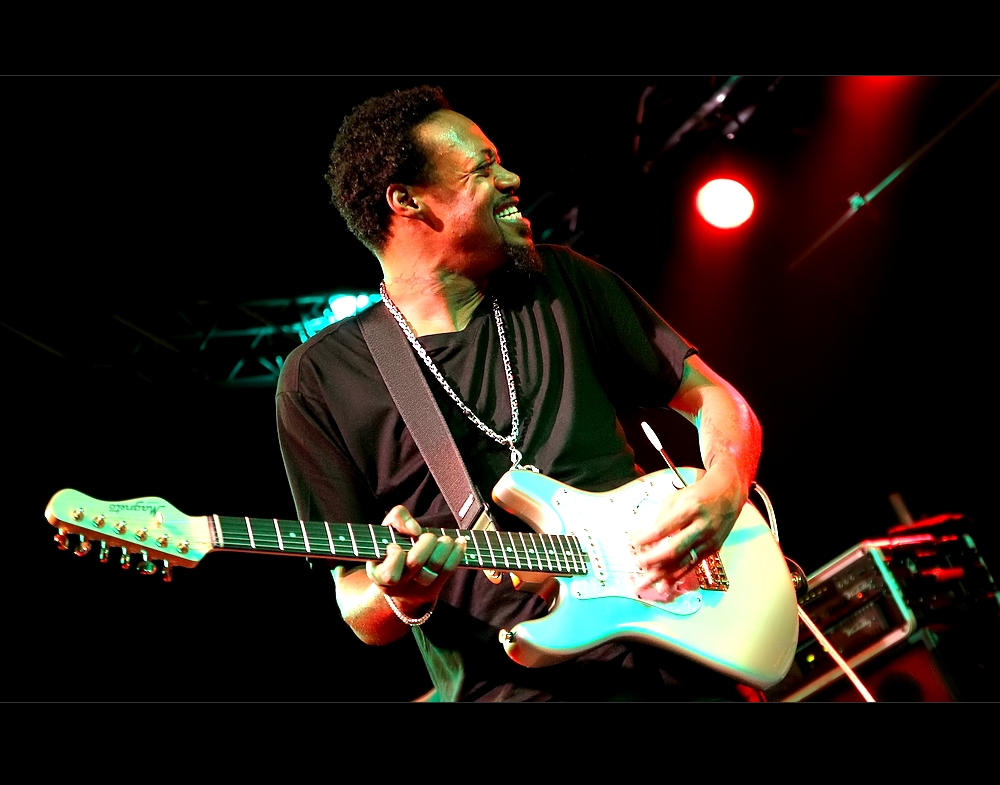 ERIC GALES TRIO