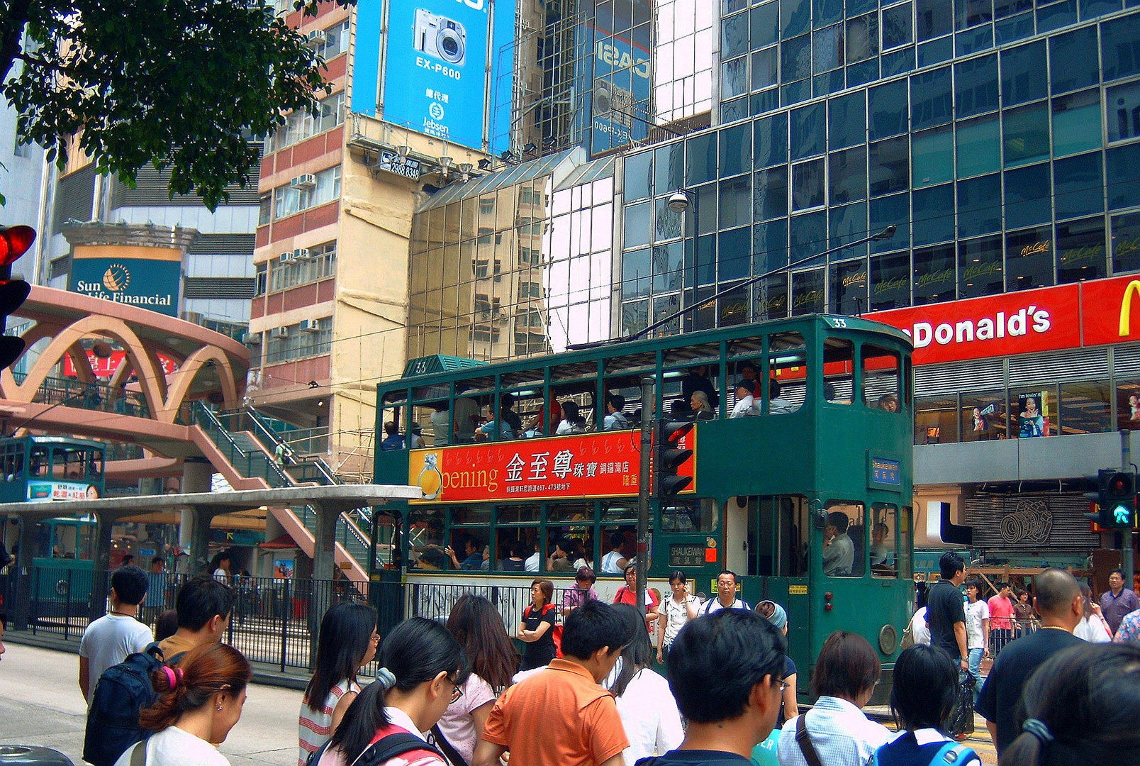 Erinnerung an Hongkong - Massen und Bahnen 2004