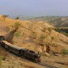 Eritrea VII;    ...raus aus dem Tunnel - rein in den Tunnel ...