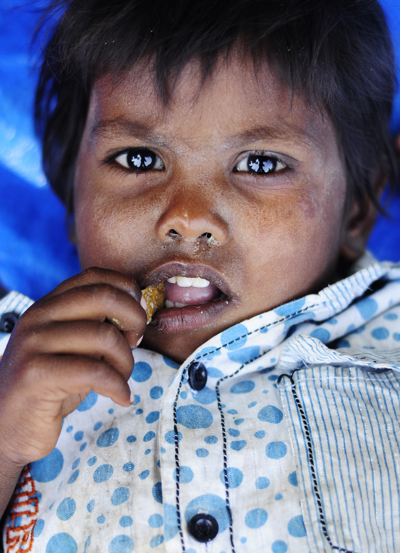 Erkältung, Fieber, Hunger - Slumkid in Goa