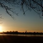 Erlensee Hochwasseraschutzgebiet im Sonnenuntergang