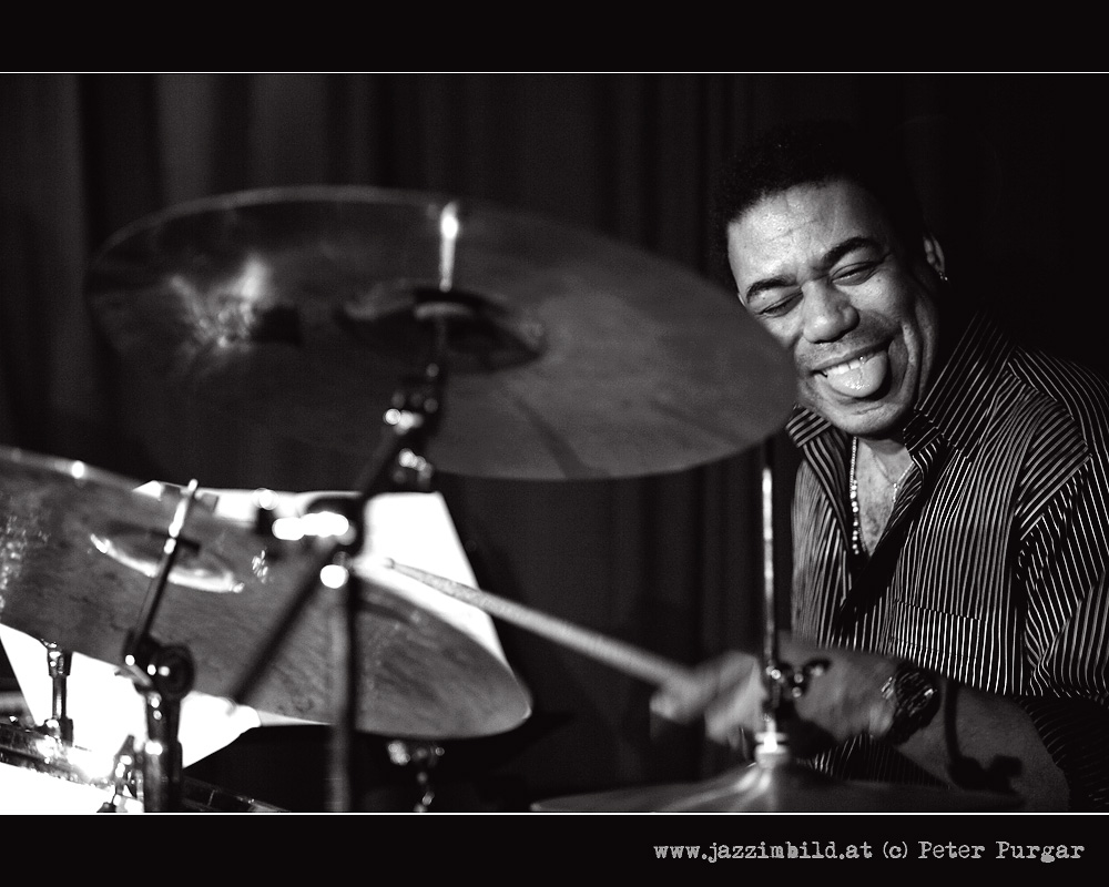 Ernesto Simpson | drums