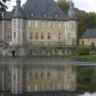 Erneut Schloss dyck mit Wasserspiegelung