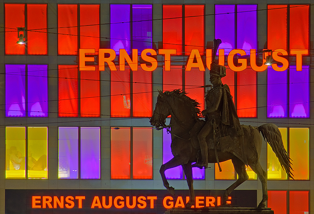 Ernst-August; Dem Landesvater sein treues Volk