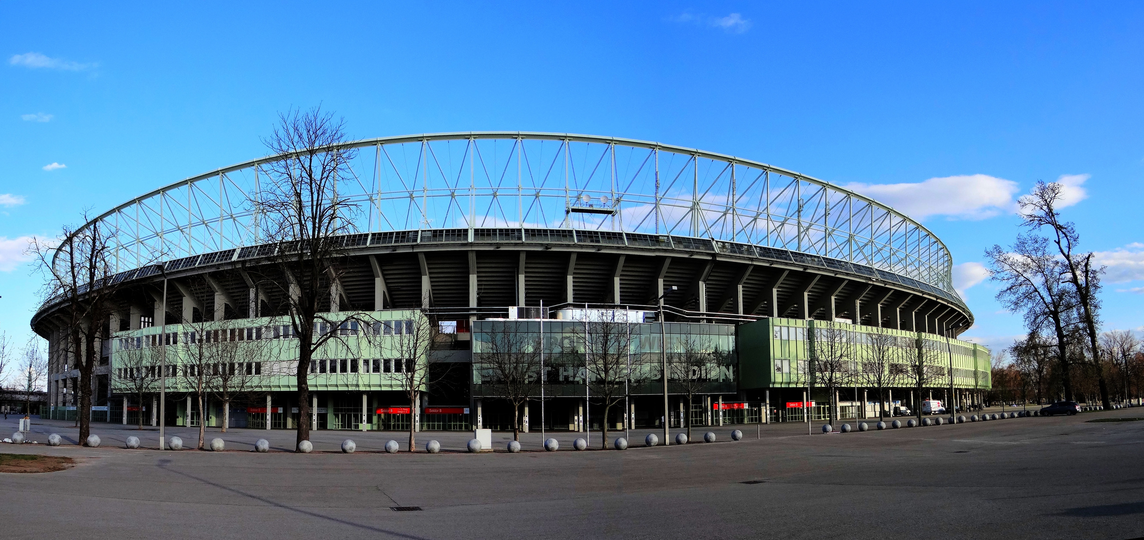 ERNST HAPPEL STADION - WIEN