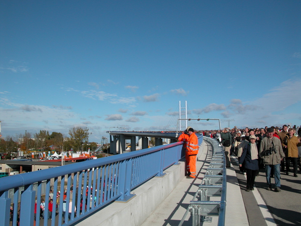 Eröffnung der neuen Strelasund-Brücke in Stralsund