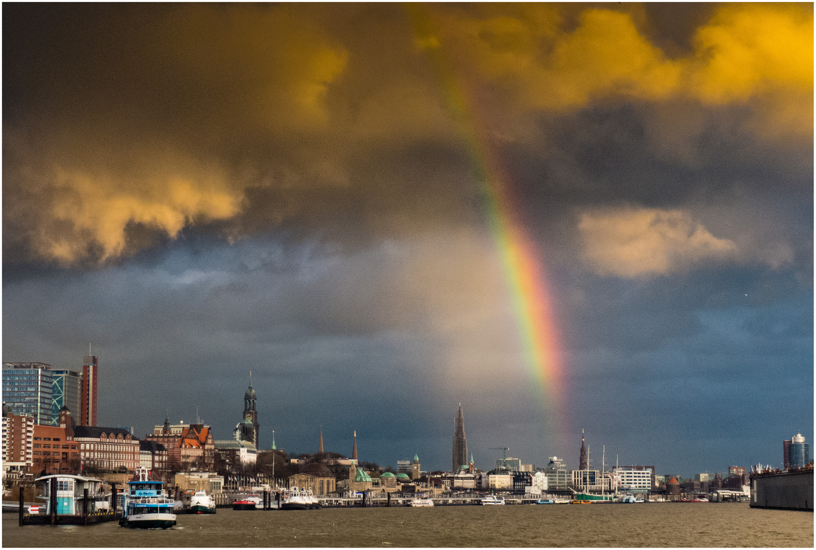 Erst der REGEN, dann der BOGEN :-))