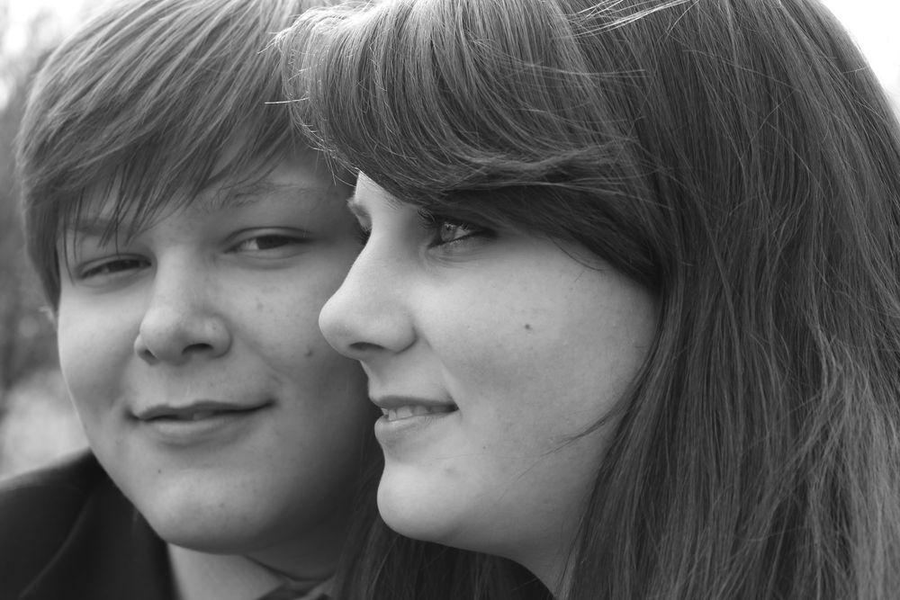 Erste große Liebe....... ;) Foto & Bild jugendliche, liebe, teenager portrait Bilder auf