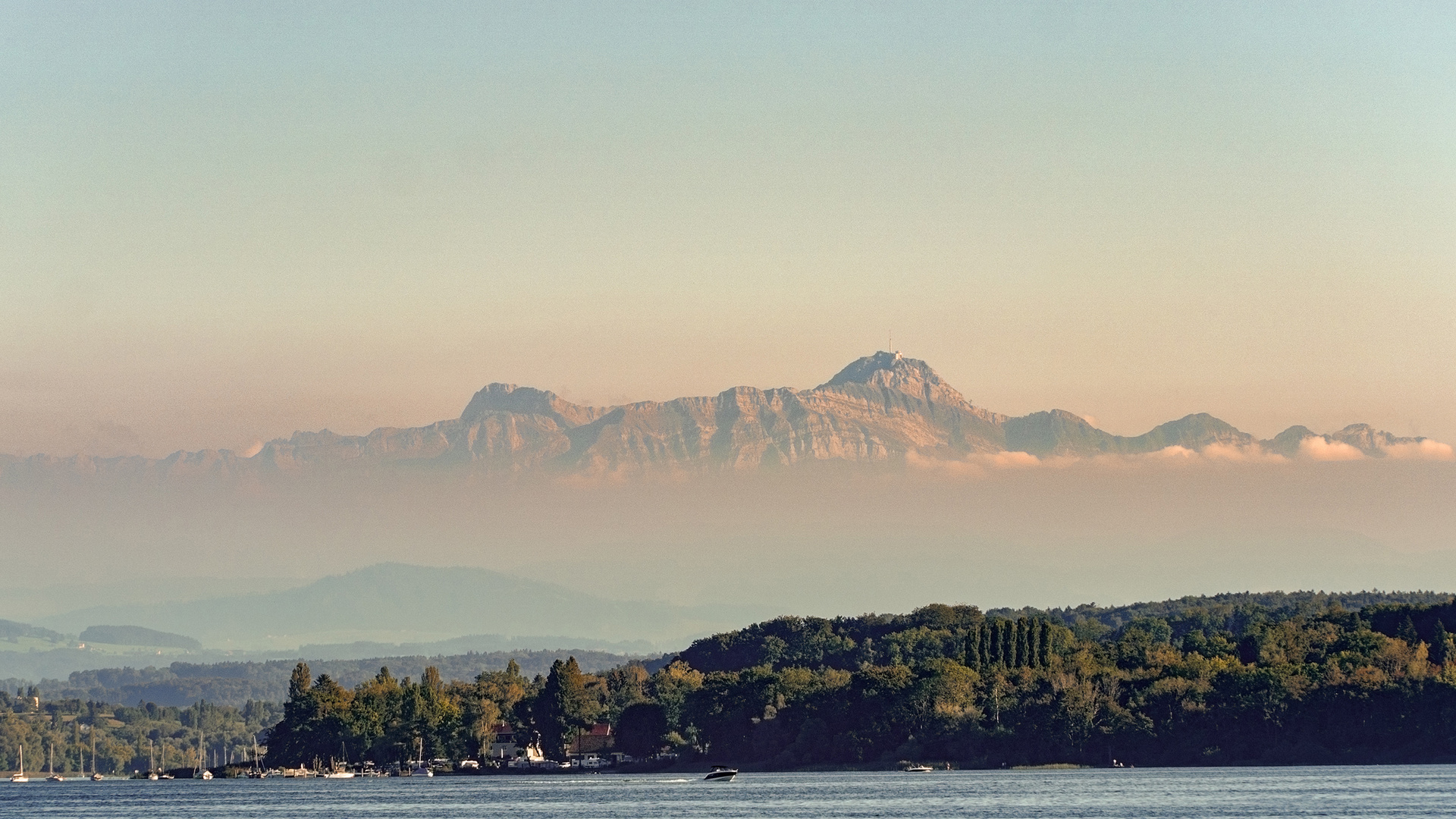 Erste Herbststimmung am See