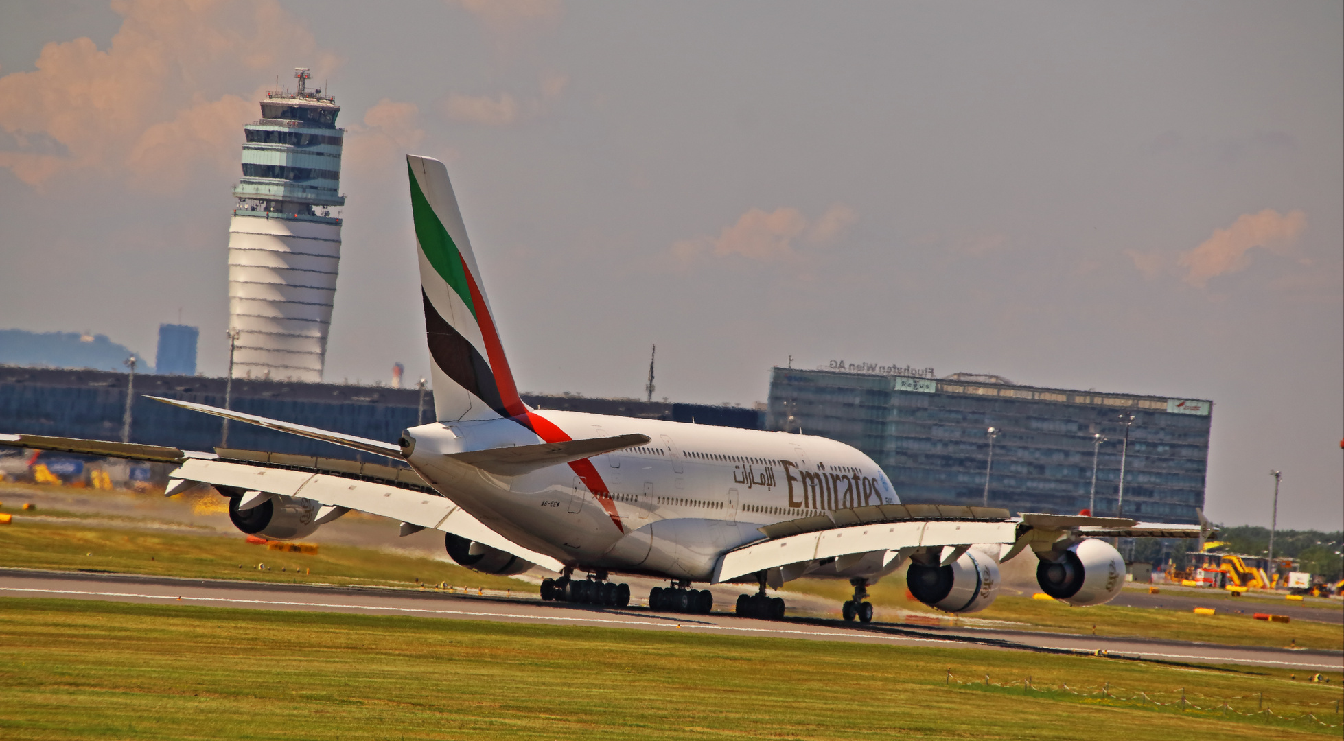 Erste Landung Airbus A380 in Schwechat.