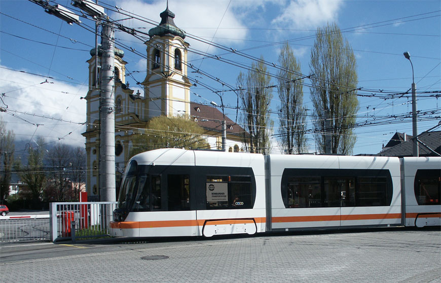 Erste Probe Niederflurbahn in Innsbruck