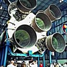 - erste Stufe Saturn V -