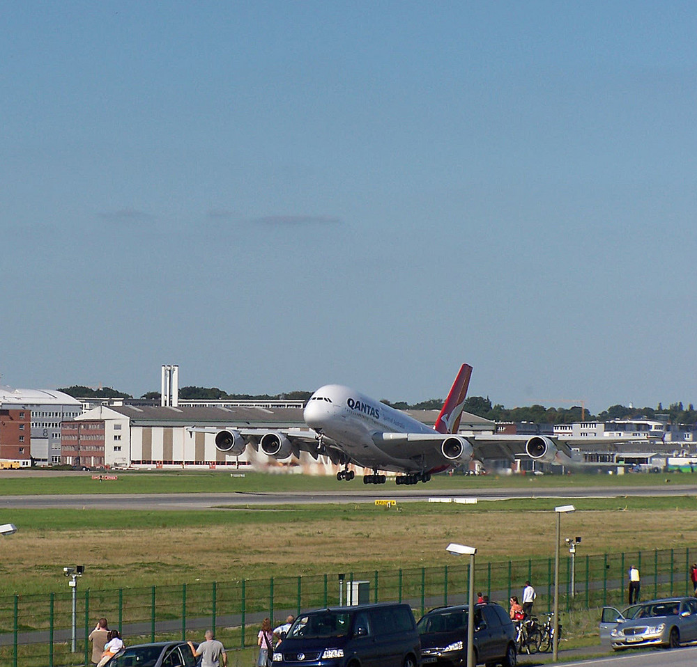 Erster A380 für Qantas