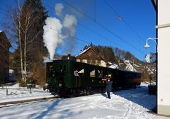 Erster Advent mit dem Dampftriebwagen in Bäretswil