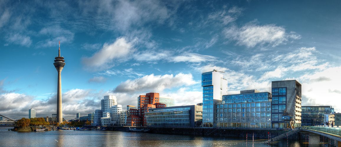 Erster Besuch im Medienhafen