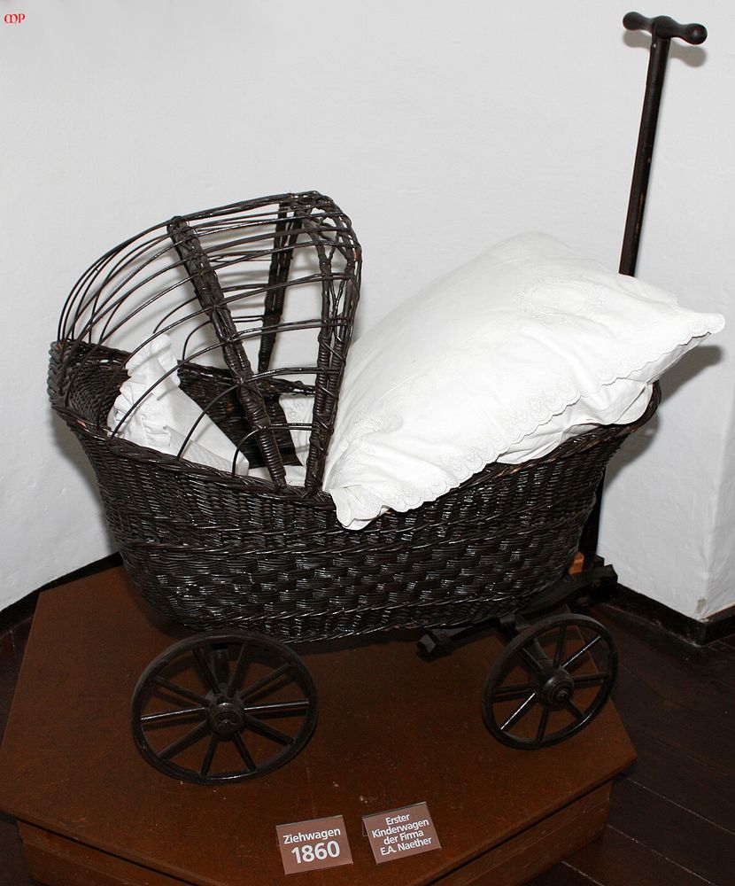 erster Kinderwagen der Fa. Näther - 1860