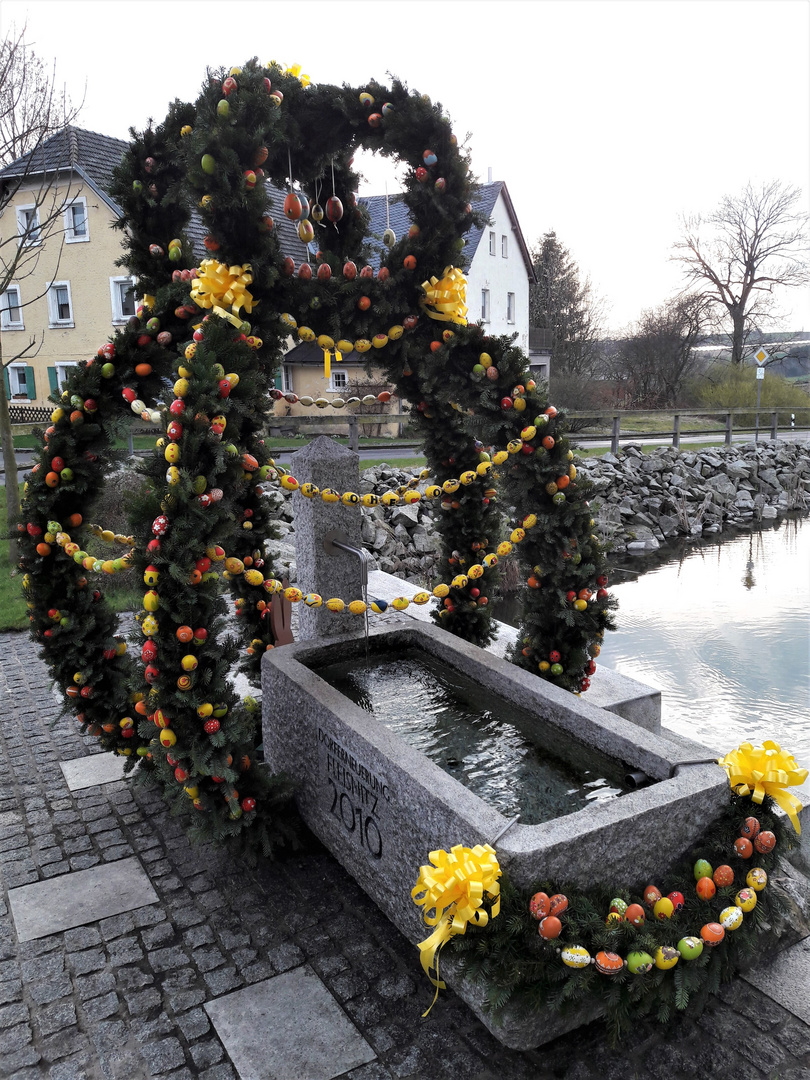 Erster Osterbrunnen 2017