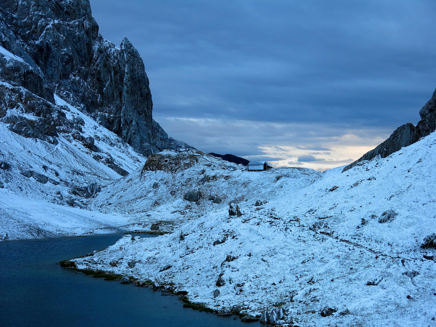 Erster Schnee am Wolayersee