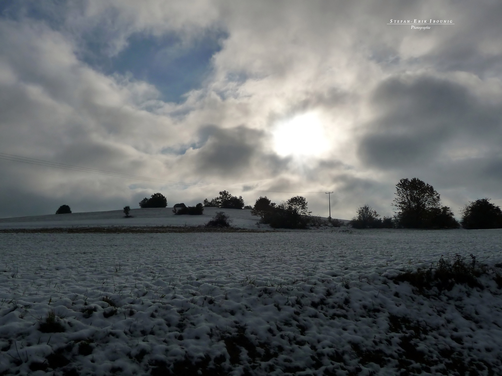 "Erster Schnee bei Münsingen auf 707m"