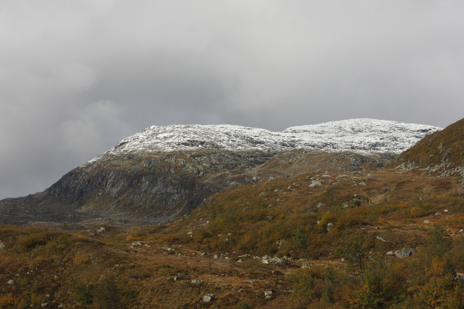 Erster Schnee im Gaularfjell