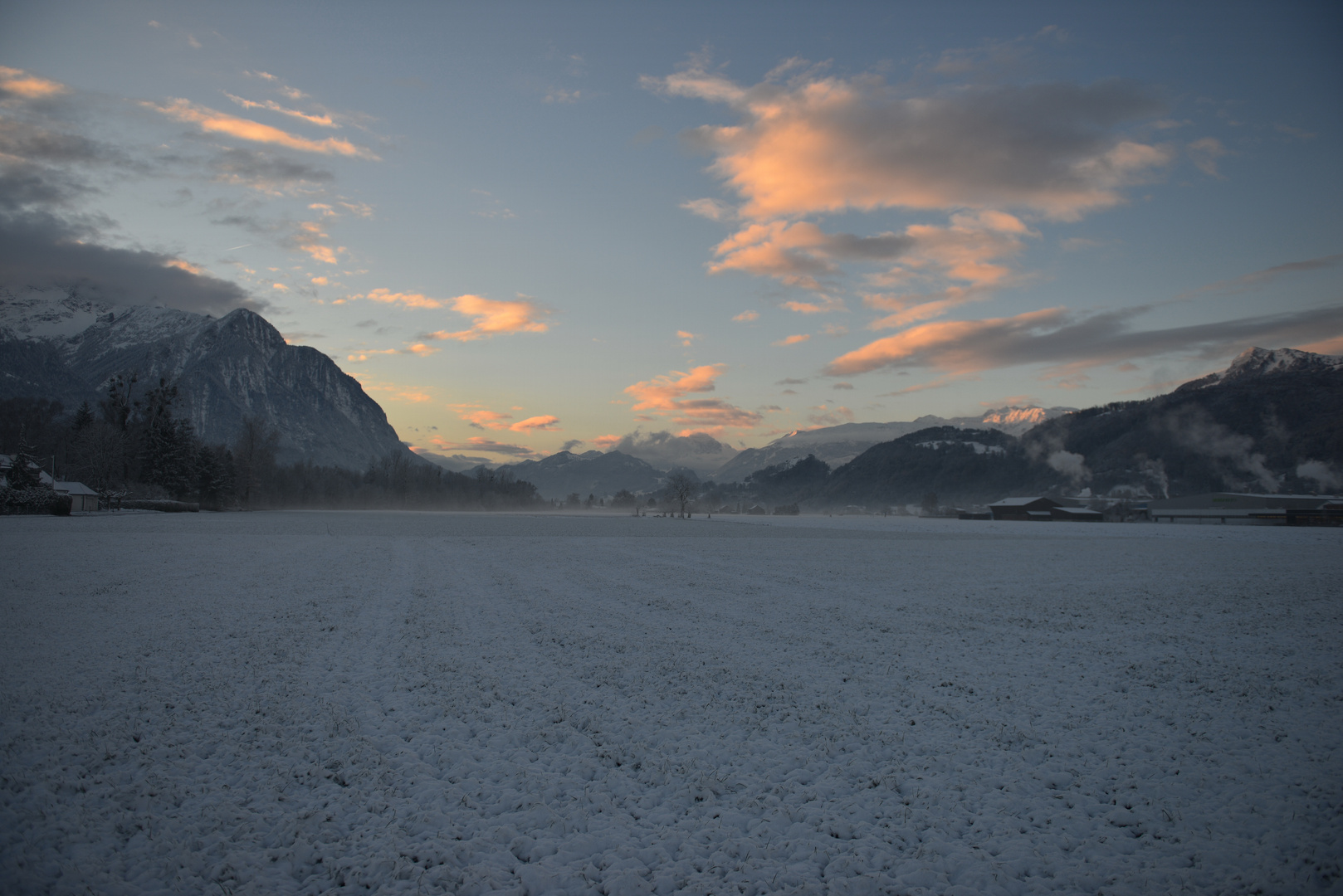 Erster Schnee im Morgenlicht 2