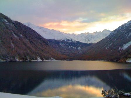 Erster Schnee in den Bergen