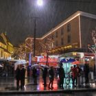 Erster Schneefall in Basel am Barfüsserplatz