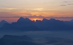 erster Sonnenstrahl auf dem Schlern