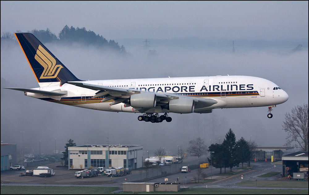 Erster Südanflug des A380 bei Tageslicht in ZRH