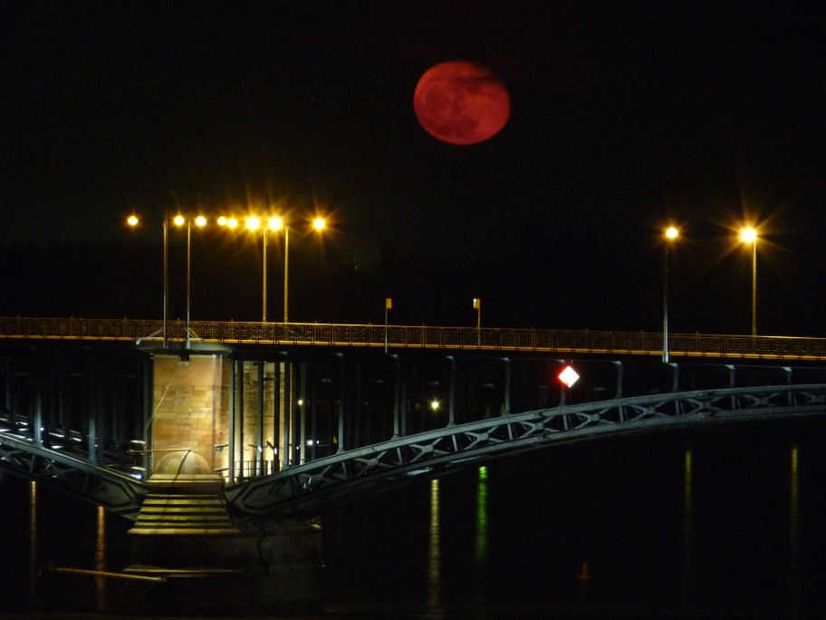 Erster Vollmond nach dem Frühlingsanfang