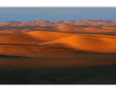 Erstes Licht im Sandmeer