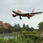 Erstlandung eines Airbus A330-223 (D-ALPD) in Berlin-Tempelhof (THF)