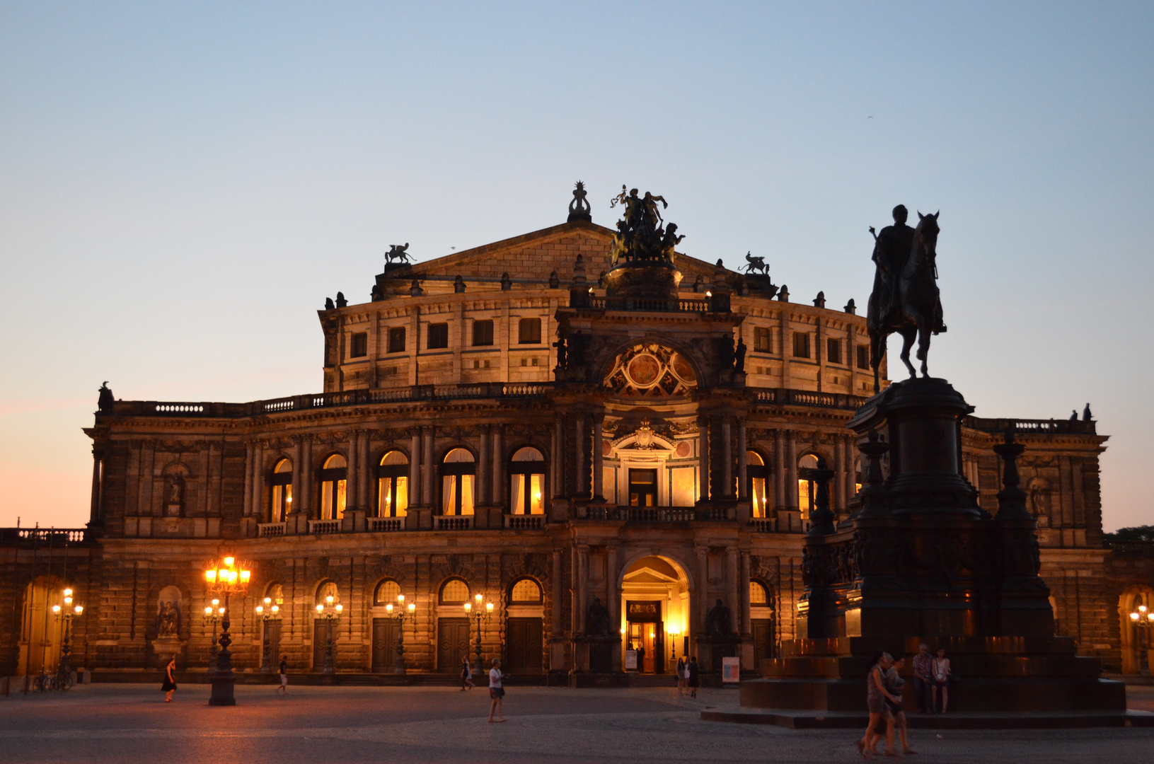 Erstrahlende Semperoper