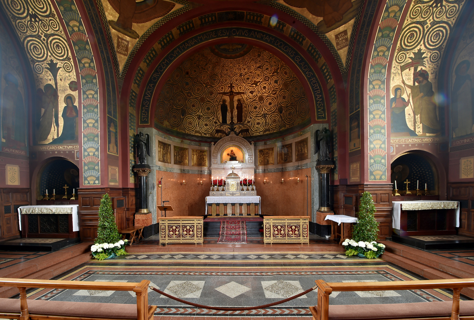 Erzabteikirche St. Martin zu Beuron Altarraum Gnadenkapelle