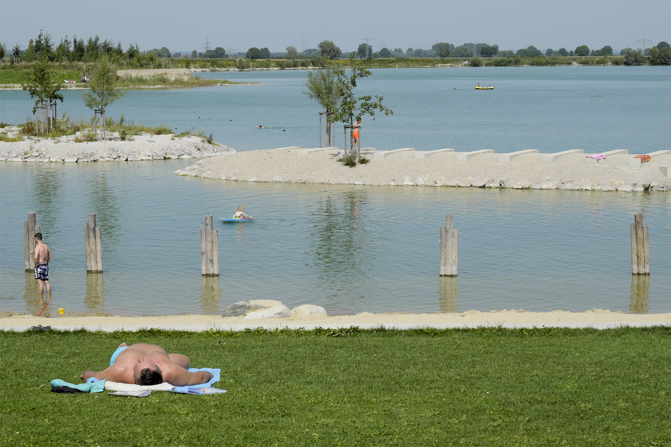 Erzähl Du: liegt auf der Wiese ein Mann ... 