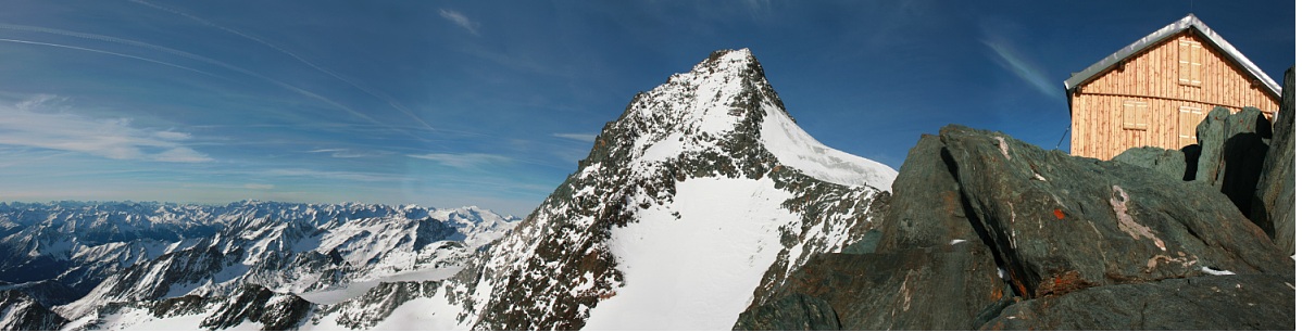 Erzherzog Johann Hütte mit Grossglockner