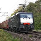 ES 64 F4-096 MRCE dispolok - SBB Cargo International vor einem Autotransport