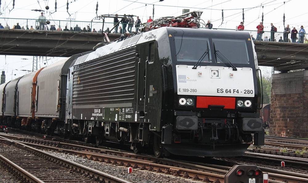 ES 64 F4 - 280