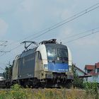 ES 64 U2-066 der Wiener Lokalbahnen Cargo GmbH mit einem gem. Güterzug