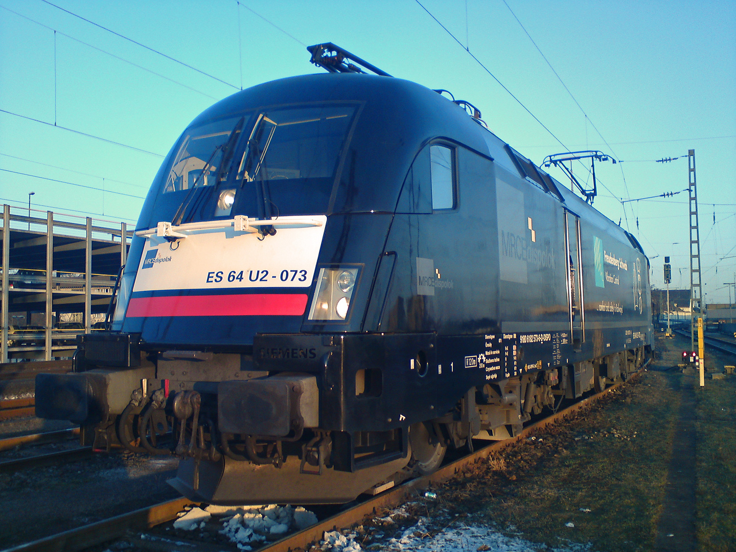 ES 64 U2-073 (182 573) legt in Basel Bad Bf eine Pause ein