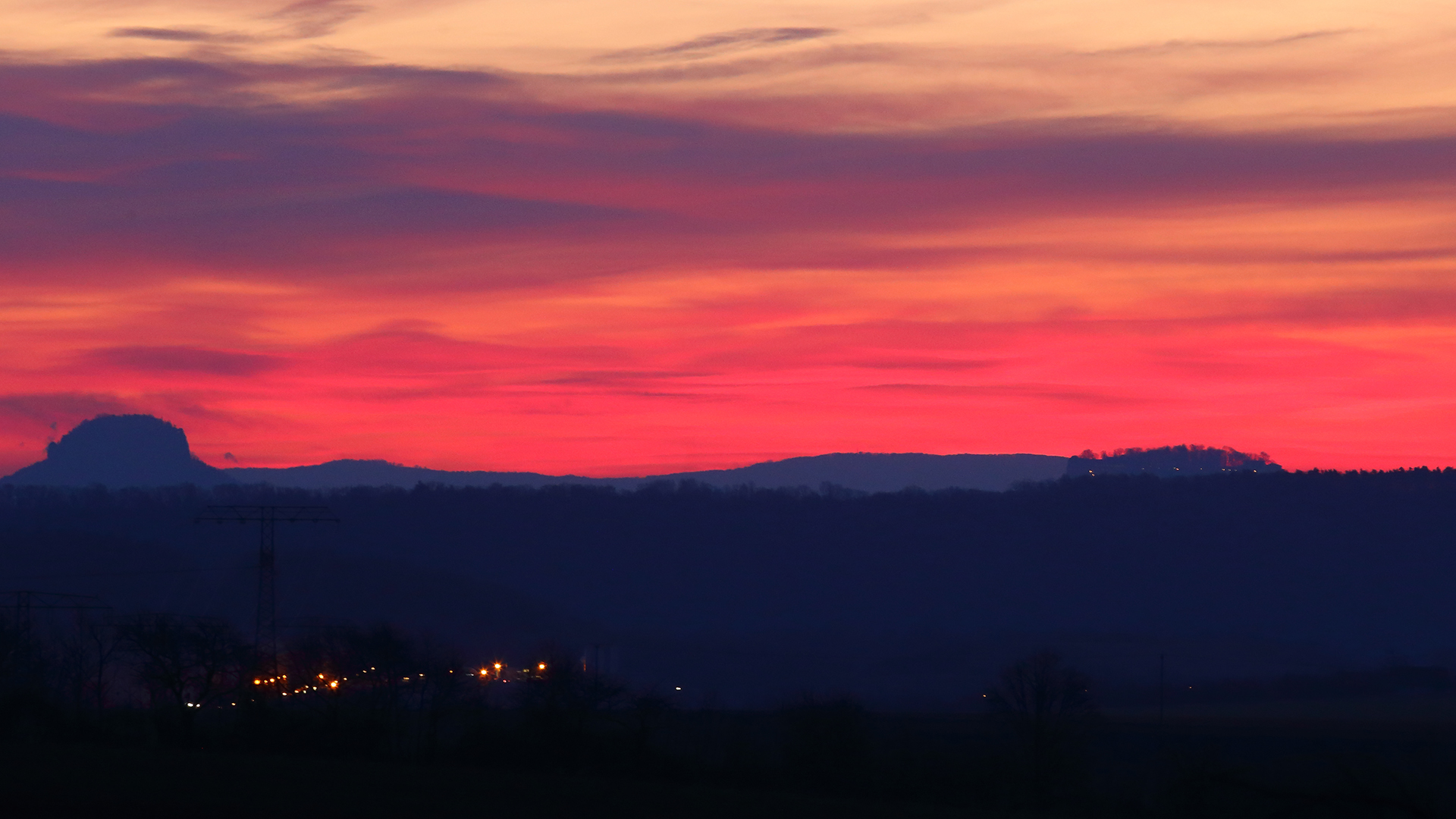 Es brannte heute Morgen am Himmel symbolisch genauso...                                             