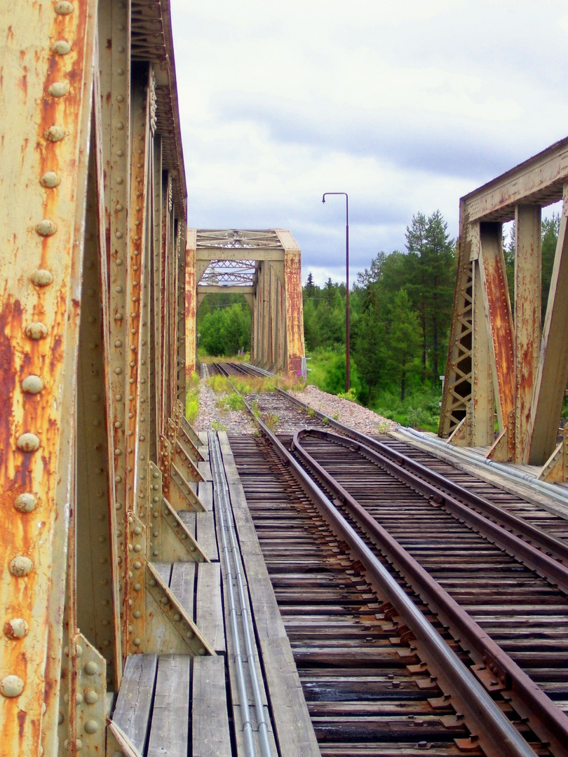 Es fährt ein Zug ... (leider auf der Inlandsbahn in Schweden nur noch selten)