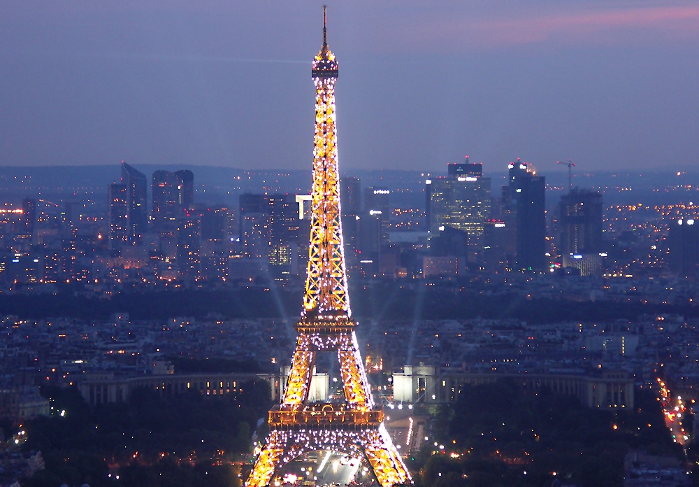 Es flimmert über den Eiffelturm