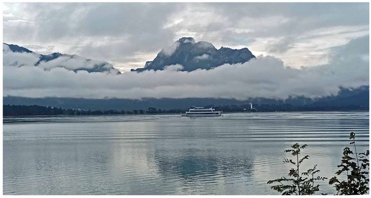 Es  gab  IHN  noch  -  den  DURCHBLICK   .   .   .