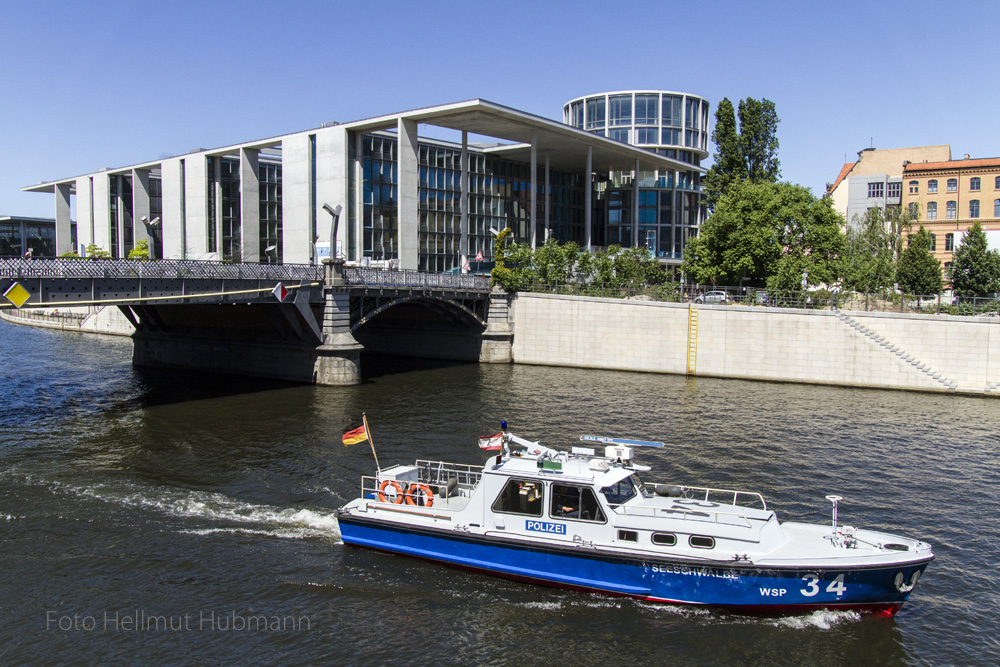 ES GESCHAH MITTEN IM REGIERUNGSVIERTEL - POLIZEI UND PROJEKTANTEN WAREN AHNUNGSLOS