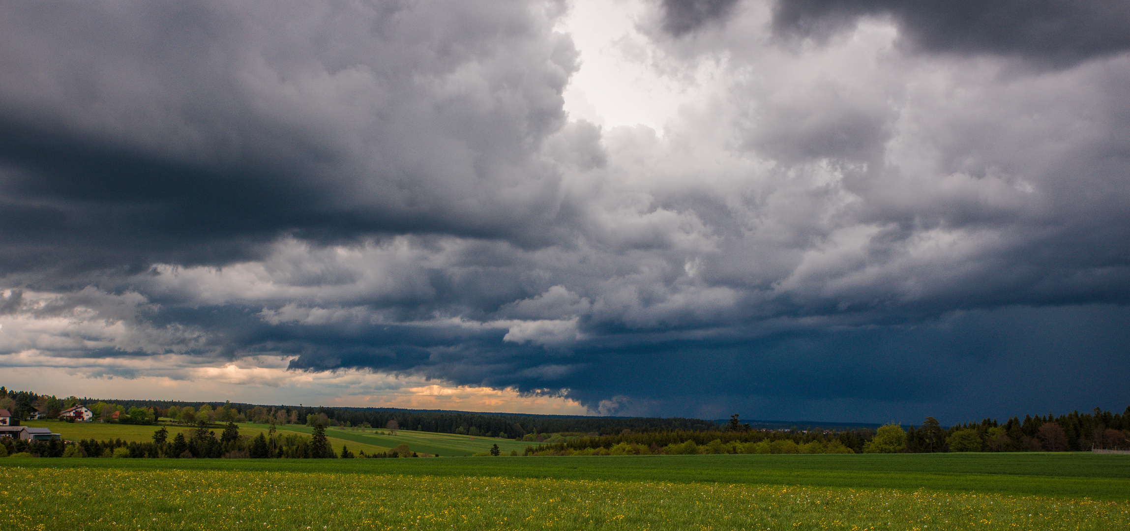 es gibt Gewitter