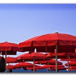 Es gibt nichts schöneres, als am Strand zu liegen und in einen knallroten Himmel zu sehen ;-)