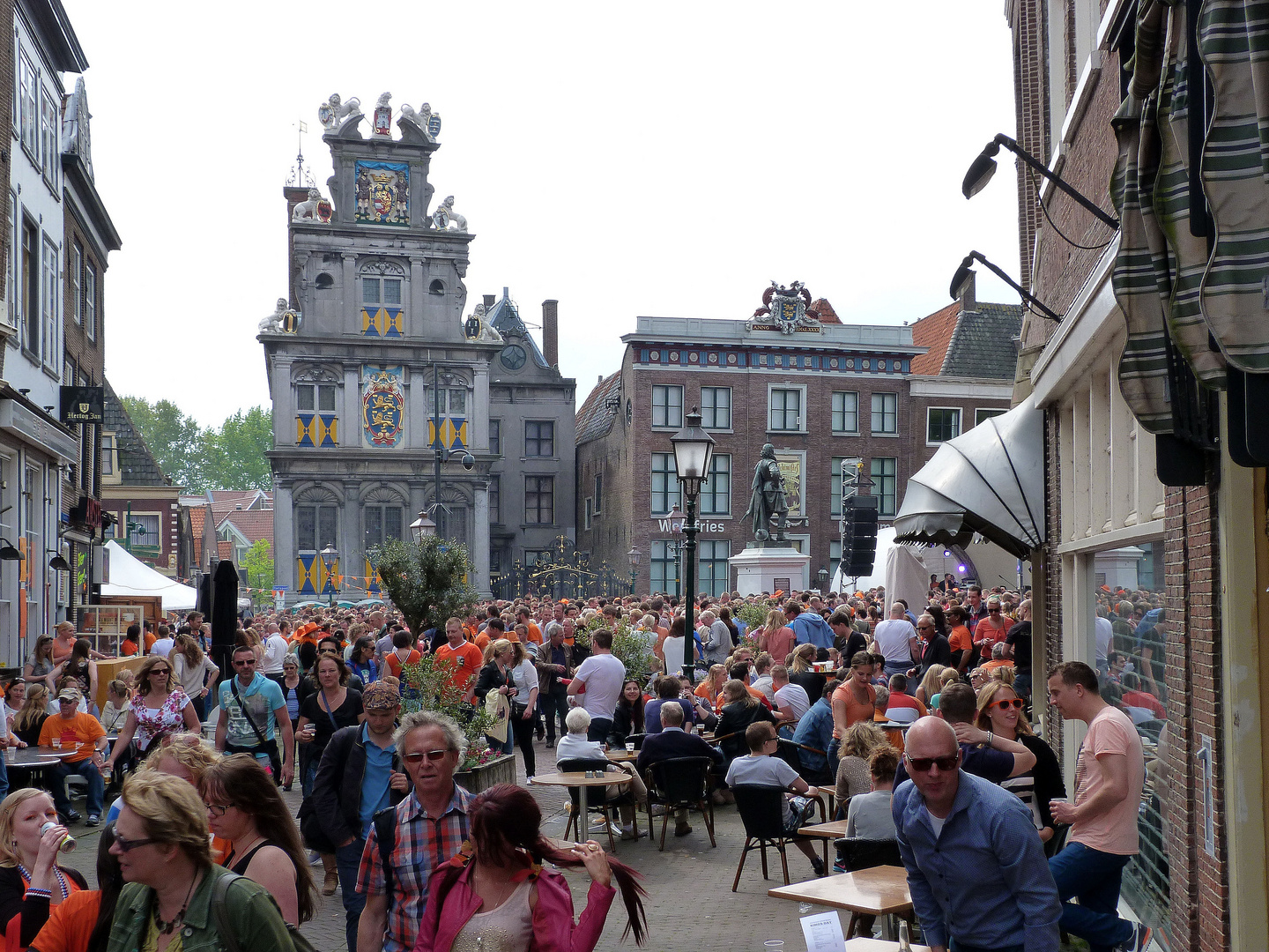 Es ist "Koningsdag" in Hoorn