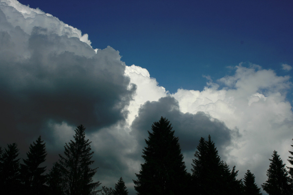 Es klärt sich auf zum nächsten Wolkenbruch